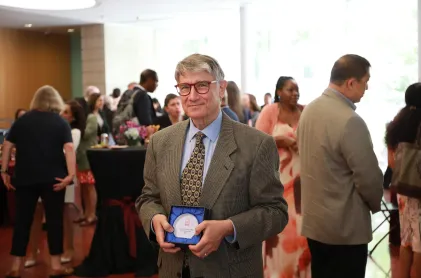 ITM Founding Director Receives Gold Key Distinguished Faculty Award